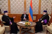ՆԱԽԱԳԱՀԸ ՀԱՆԴԻՊՈՒՄ Է ՈՒՆԵՑԵԼ ԱՄԵՆԱՅՆ ՀԱՅՈՑ ԿԱԹՈՂԻԿՈՍԻ ԵՎ ՄԵԾԻ ՏԱՆՆ ԿԻԼԻԿԻՈ ԿԱԹՈՂԻԿՈՍԻ ՀԵՏ