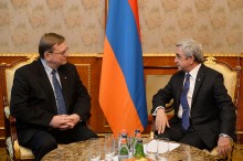 PRESIDENT RECEIVES LITHUANIAN JUSTICE MINISTER JUOZAS BERNATONIS