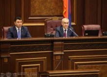 Парламент созвал внеочередное заседание