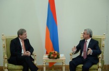 PRESIDENT RECEIVES EU COMMISSIONER FOR EUROPEAN NEIGHBORHOOD POLICY AND ENLARGEMENT NEGOTIATIONS