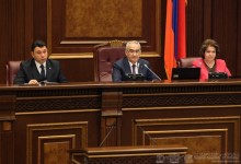 Parliament Convenes an Extraordinary Sitting