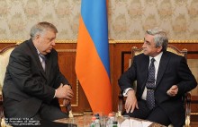 Սերժ Սարգսյանն ընդունել է ԱՊՀ դիտորդական առաքելության ղեկավար Վլադիմիր Գարկունին