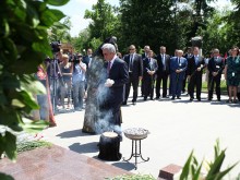 ՍԵՐԺ ՍԱՐԳՍՅԱՆԸ ՀԱՐԳԱՆՔԻ ՏՈՒՐՔ Է ՄԱՏՈՒՑԵԼ ՊԵՏԱԿԱՆ, ՔԱՂԱՔԱԿԱՆ ԳՈՐԾԻՉ ԱՆԴՐԱՆԻԿ ՄԱՐԳԱՐՅԱՆԻ ՀԻՇԱՏԱԿԻՆ