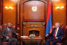 Galust Sahakyan Receives the Ambassador of Kuwait