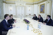 Prime Minister Receives Eurasian Development Bank Board President