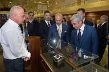PRESIDENT ATTENDS OPENING OF YEREVAN SHOW-2015 INTERNATIONAL JEWELRY EXHIBITION