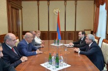 PRESIDENT MEETS WITH CENTRAL COMMITTEE REPRESENTATIVES OF ARMENIAN COMMUNIST PARTY