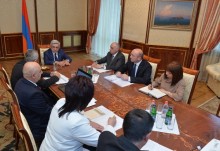PRESIDENT HOLDS CONSULTATION TO DISCUSS SOCIO-ECONOMIC SITUATION AND MARZ PRIORITIES OF ARAGATSOTN