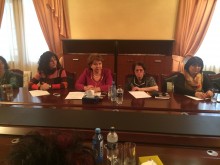 Հանդիպում ԱԺ փոխնախագահ, ՀՀԿ կանանց խորհրդի նախագահ Հերմինե Նաղդալյանի հետ
