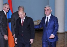 PRESIDENT RECEIVED DEAN OF THE FLETCHER SCHOOL OF LAW AND DIPLOMACY OF TUFTS UNIVERSITY JAMES STAVRIDIS AND PRESIDENT OF THE TAVITIAN FOUNDATION ASO TAVITIAN