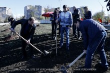 Yerevan Mayor Taron Margaryan took part in the citywide tree planting