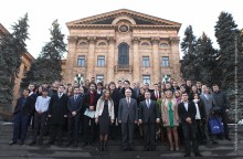 Գալուստ Սահակյանն ընդունել է «Եվրոպայի դեմոկրատ ուսանողներ» կազմակերպության անդամներին