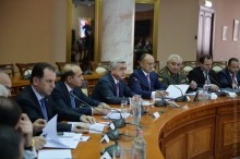 PRESIDENT SERZH SARGSYAN HELD CONSULTATIONS AT THE MINISTRY OF DEFENSE