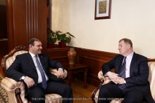 Мэр Еревана Тарон Маргарян встретился с Чрезвычайным и полномочным послом Литвы в РА