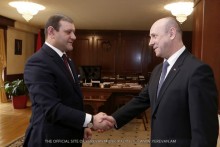 Мэр Еревана Тарон Маргарян встретился с Чрезвычайным и полномочным послом Республики Беларусь в РА