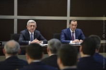 ՆԱԽԱԳԱՀԸ ՆԵՐԿԱՅԱՑՐԵԼ Է ՀՀ ԿԱՌԱՎԱՐՈՒԹՅԱՆՆ ԱՌԸՆԹԵՐ ՊԵՏԱԿԱՆ ԵԿԱՄՈՒՏՆԵՐԻ ԿՈՄԻՏԵԻ ՆՈՐԱՆՇԱՆԱԿ ՆԱԽԱԳԱՀԻՆ