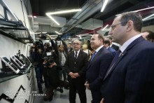 PM Visits Armenian Tablet Manufacturing Company