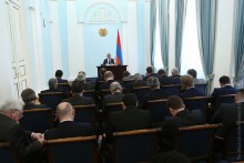  ՆԱԽԱԳԱՀԸ ՀԱՆԴԻՊՈՒՄ Է ՈՒՆԵՑԵԼ ԵԱՀԿ ԱՆԴԱՄ ԵՐԿՐՆԵՐԻ ԴԵՍՊԱՆՆԵՐԻ ՀԵՏ