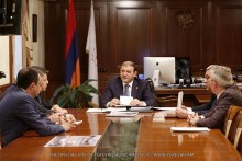 Քաղաքապետին են ներկայացվել «Վերնիսաժի» բարեկարգման և արդիականացման լրամշակված նախագծերը