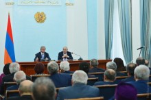 PRESIDENT SERZH SARGSYAN MET WITH THE MEMBERS OF THE PUBLIC COUNCIL