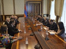 PRESIDENT RECEIVED A GROUP OF ARMENIAN-ARGENTINEAN BENEFACTORS