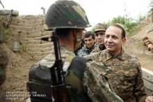 Վարչապետն այցելել է պաշտպանական դիրքեր