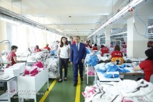 PM Introduced to Textile Company’s Development Plans