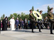 PRESIDENT SERZH SARGSYAN WITH POPE FRANCIS AND CATHOLICOS OF ALL ARMENIANS VISITED THE ARMENIAN GENOCIDE MEMORIAL