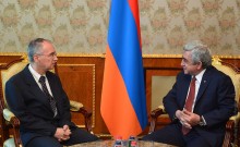 ՆԱԽԱԳԱՀԸ ՀՐԱԺԵՇՏԻ ՀԱՆԴԻՊՈՒՄ Է ՈՒՆԵՑԵԼ ՀՈՒՆԱՍՏԱՆԻ ԴԵՍՊԱՆԻ ՀԵՏ