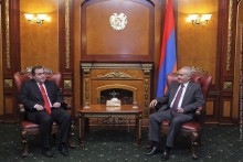 Г.Саакян принял новоназначенного посла Грузии в РА