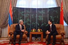 ON THE OCCASION OF THE NATIONAL DAY OF THE PRC PRESIDENT VISITED THE EMBASSY OF CHINA IN YEREVAN