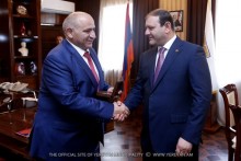 Yerevan Mayor Taron Margaryan meets with Stepanakert Mayor