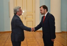 NEWLY APPOINTED AMBASSADOR OF MOLDOVA TO ARMENIA RUSLAN BOLBOCHAN HANDS CREDENTIALS TO THE PRESIDENT