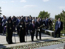 ON THE OCCASION OF THE 25TH ANNIVERSARY OF ARMENIA’S INDEPENDENCE PRESIDENT SARGSYAN VISITED THE ERABLUR PANTHEON