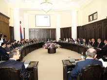 Վարչապետը հանձնարարականներ է տվել տրանսպորտի, լիցենզավորման, ընդերքի և ԴԱՀԿ-ի գործունեության հետ կապված խնդիրների վերաբերյալ