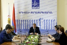 Work organization of paid car parking places has been discussed in Yerevan City Hall