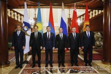 Премьер-министр Карен Карапетян принял участие в заседании Евразийского межправительственного совета