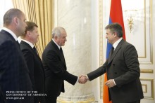 PM Receives Heads of EEU-Member States Customs Agencies