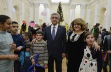 PRESIDENT SERZH SARGSYAN AND MRS. RITA SARGSYAN ON THE OCCASION OF THE APPROACHING HOLIDAYS HOSTED NUMEROUS CHILDREN AT THE PRESIDENTIAL PALACE