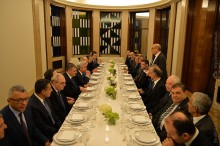 ՆԱԽԱԳԱՀԸ ԲՐՅՈՒՍԵԼՈՒՄ ՀԱՆԴԻՊՈՒՄ Է ՈՒՆԵՑԵԼ ՀԱՅ ՀԱՄԱՅՆՔԻ ԳՈՐԾԱՐԱՐ ՆԵՐԿԱՅԱՑՈՒՑԻՉՆԵՐԻ ՀԵՏ