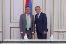 Ara Babloyan Receives Ambassador of France to Armenia