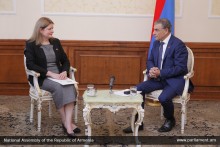 Ara Babloyan Receives UK Ambassador to Republic of Armenia