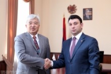 ԱԺ փոխնախագահ Էդուարդ Շարմազանովը հանդիպեց ՀՀ-ում Չինաստանի դեսպանի հետ