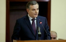 «Փաշինյան-Վանեցյան «կռիվը» վտանգավոր միտումներ է ստանում». Արտակ Զաքարյան