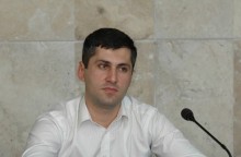 «Շուշիից վերադառնալիս՝ Սյունիքի և Վայոց Ձորի համայնքներ մտնելով՝ Փաշինյանն անհայտորեն փորձում է փրկել իր օր օրի նվազող վարկանիշը». Վահագն Վարագյան