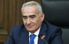 Ամոթ է, մեր երկիրը չպետք է այսպիսի Ազգային ժողով ունենա, գոնե Շմայսը այնտեղ լիներ․ Գալուստ Սահակյան