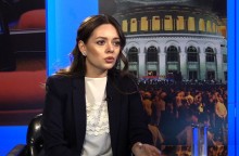 «Էլեկտորատի մի մեծ զանգված կարծես թե մնացել է կենտրոնում՝ ո՛չ սատարում է ներկա իշխանությանը, ո՛չ՝ նախկին իշխանությանը». Նարինե Մեհրաբյան
