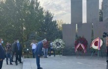 Serzh Sargsyan pays homage to perished soldiers