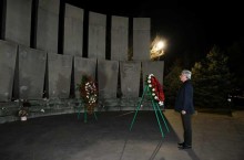 Serzh Sargsyan paid tribute in memory of Vazgen Sarkgsyan in Yerablur