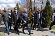 Serzh Sargsyan paid tribute to the memory of Andranik Margarian